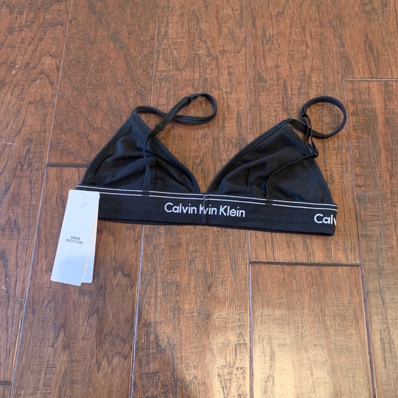 New with tags Calvin Klein unlined triangle bra S - Picture 4 of 5